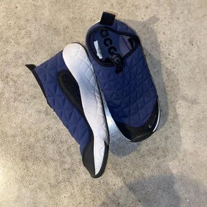 Nike ACG MOC slip ons